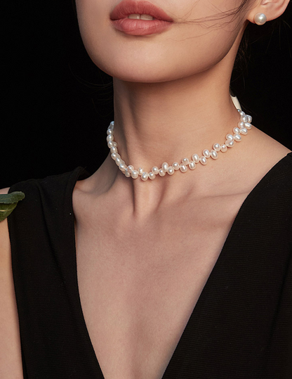 Pure Radiance: Luxury Artisan Crafted Pearl Necklace