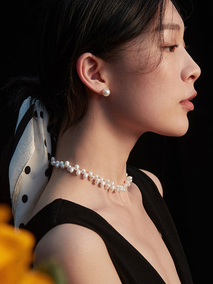 Pure Radiance: Luxury Artisan Crafted Pearl Necklace