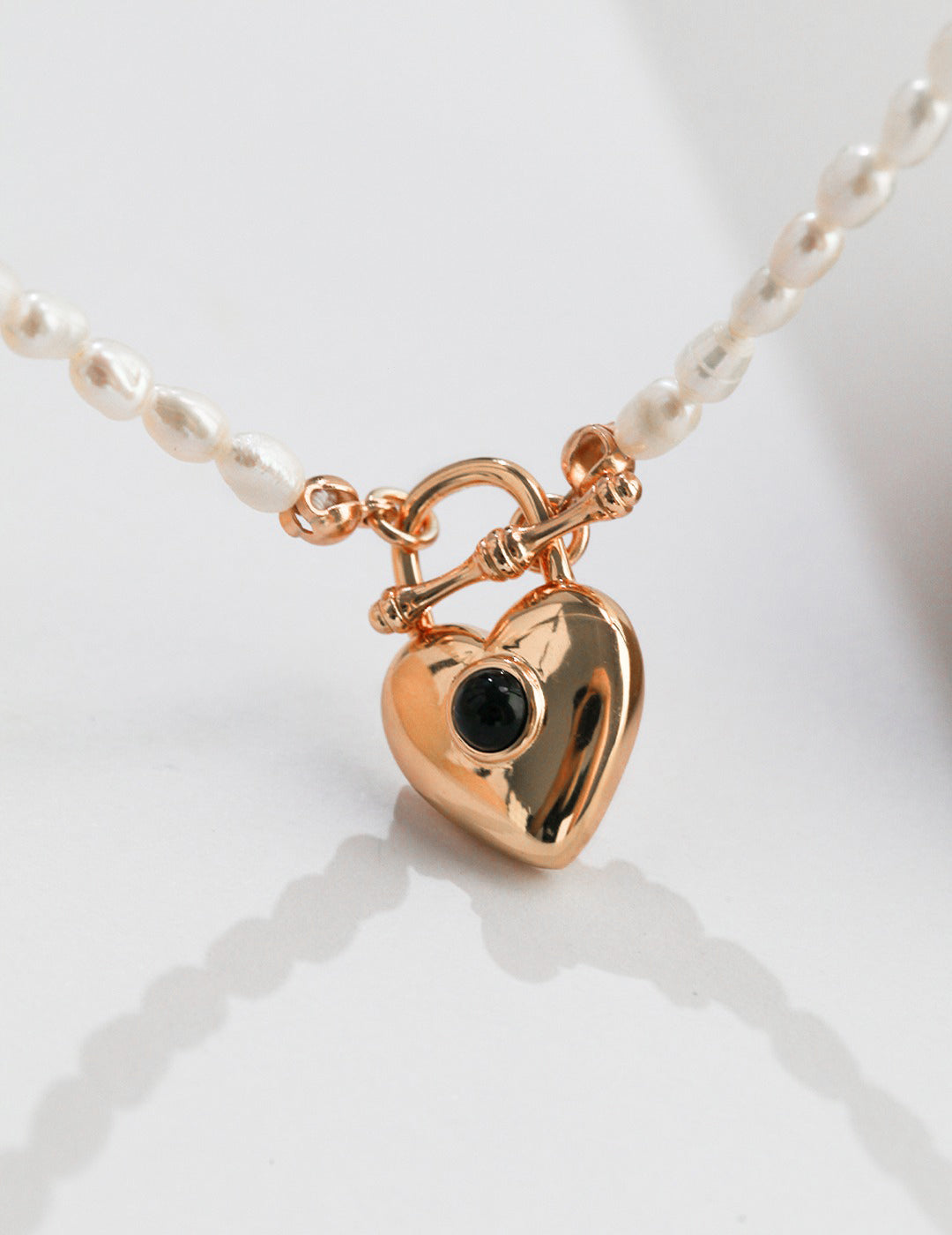 Adorable Rice-Grain Pearl and Golden Heart Black Agate Pendant Necklace