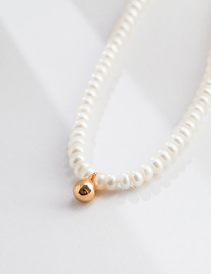 Sophisticated Golden Ball Pearl Necklace