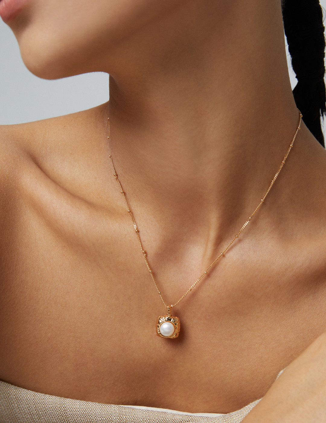 Hand-Carved Retro Gold and Pearl Pendant Necklace in Sterling Silver