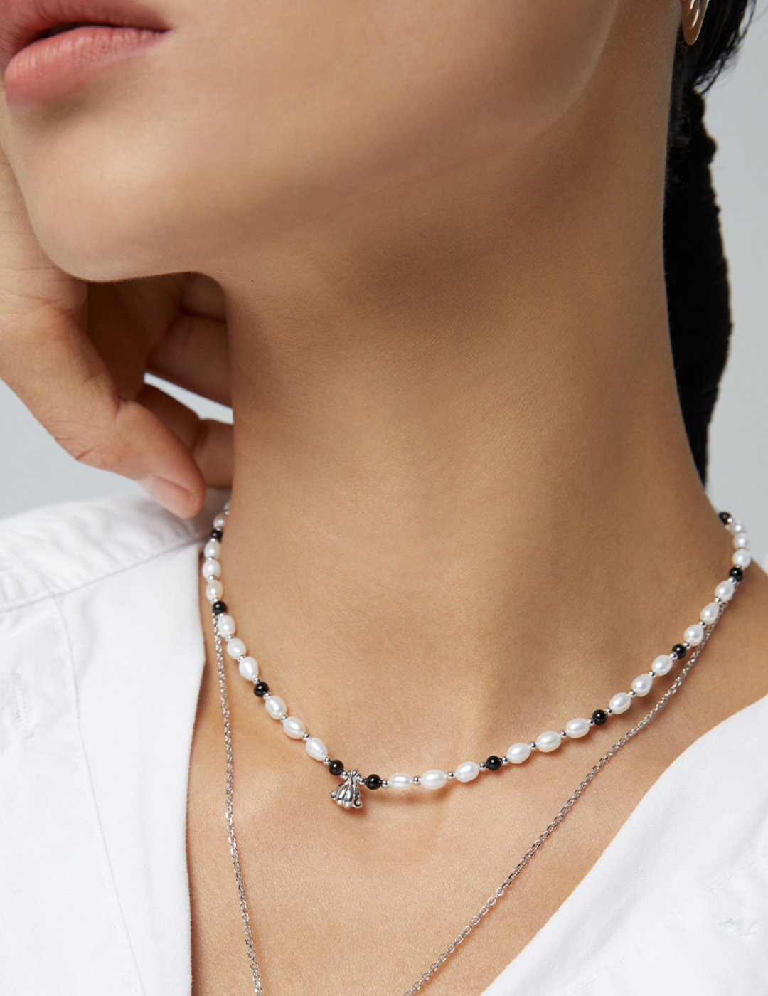 Shell Serenade: Exquisite Pearl Black Agate Sterling Silver Beaded Necklace