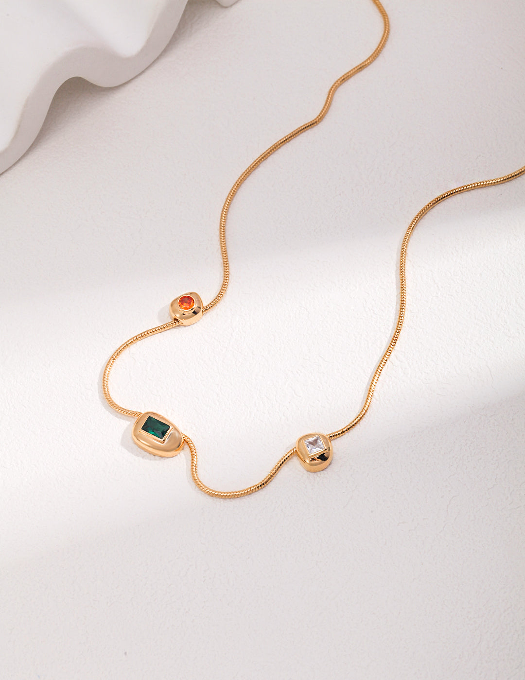 Luxe Retro Gold Necklace with Tri-Zircon Accents