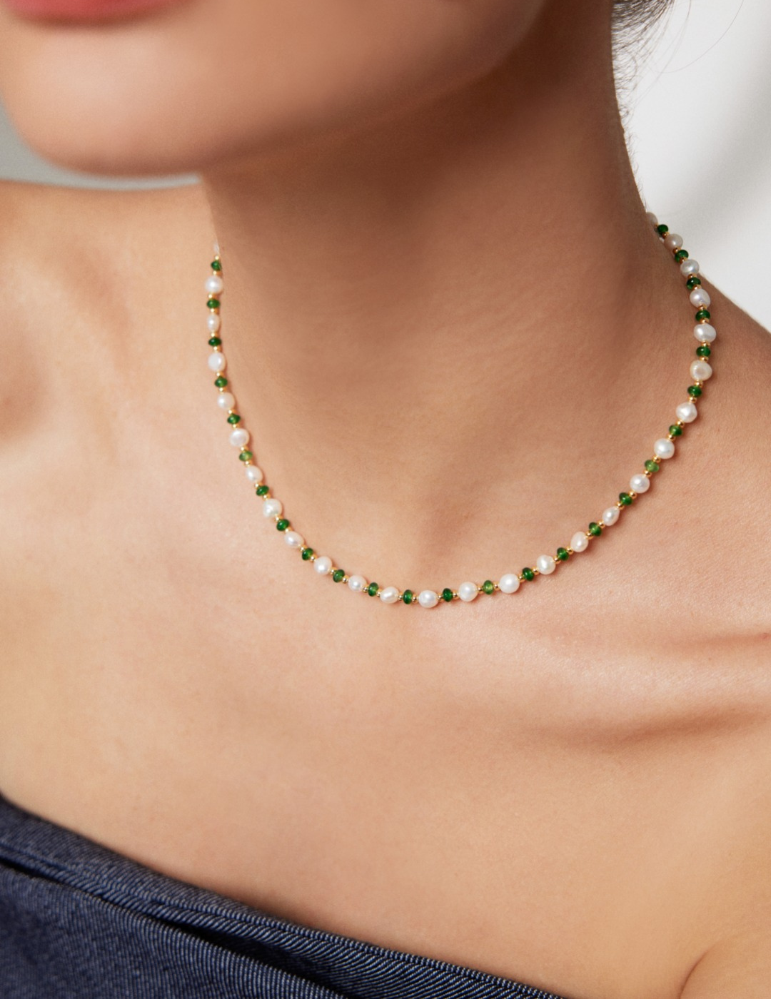 Moonlit Elegance: Natural Pearl and Emerald Beaded Necklace in Sterling Silver