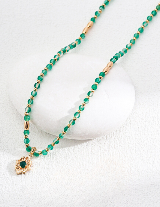 Emerald Essence: Fresh Green Agate and Chalcedony Pendant Necklace in Sterling Silver