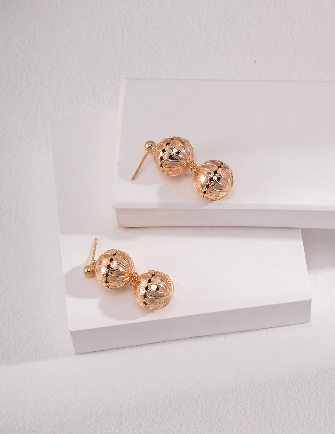 Exquisite Spherical Retro Gold Sterling Silver Earrings