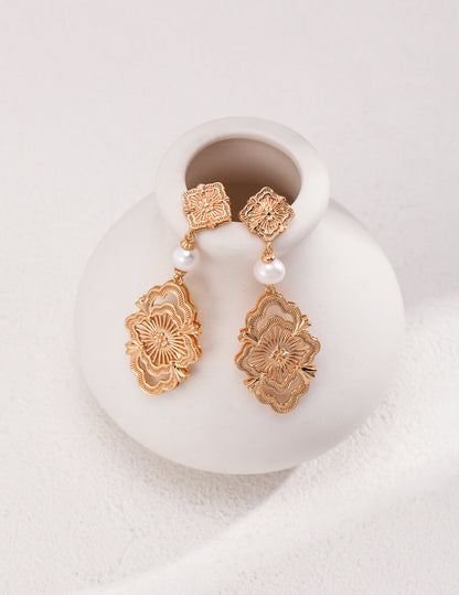 Noble Retro Pearl and Silver Floral Elegance Earrings