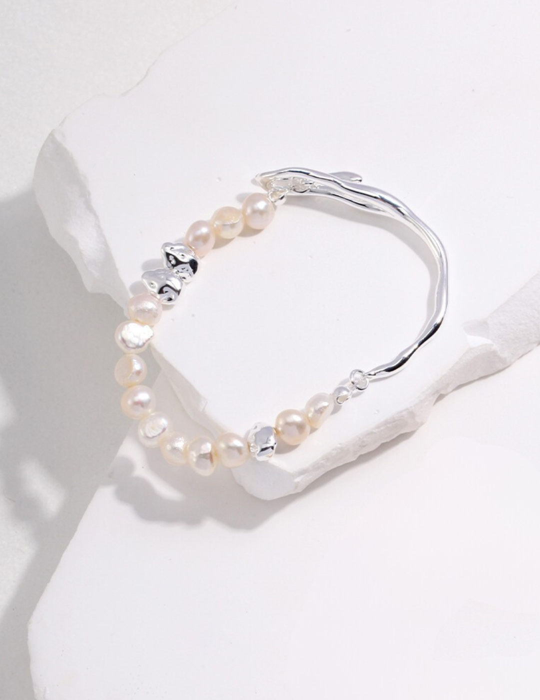 Fluid Silver Pearl Bracelet