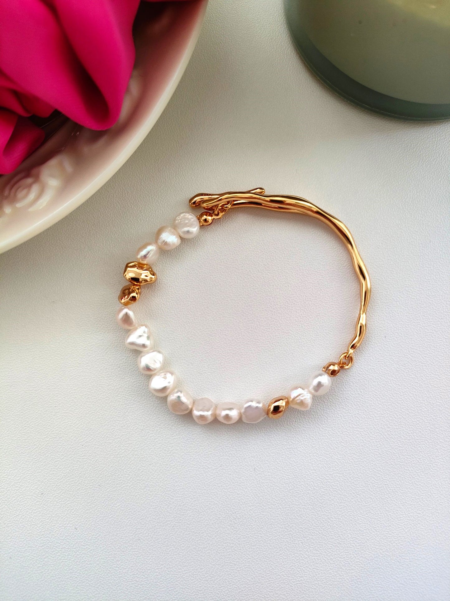 Fluid Silver Pearl Bracelet