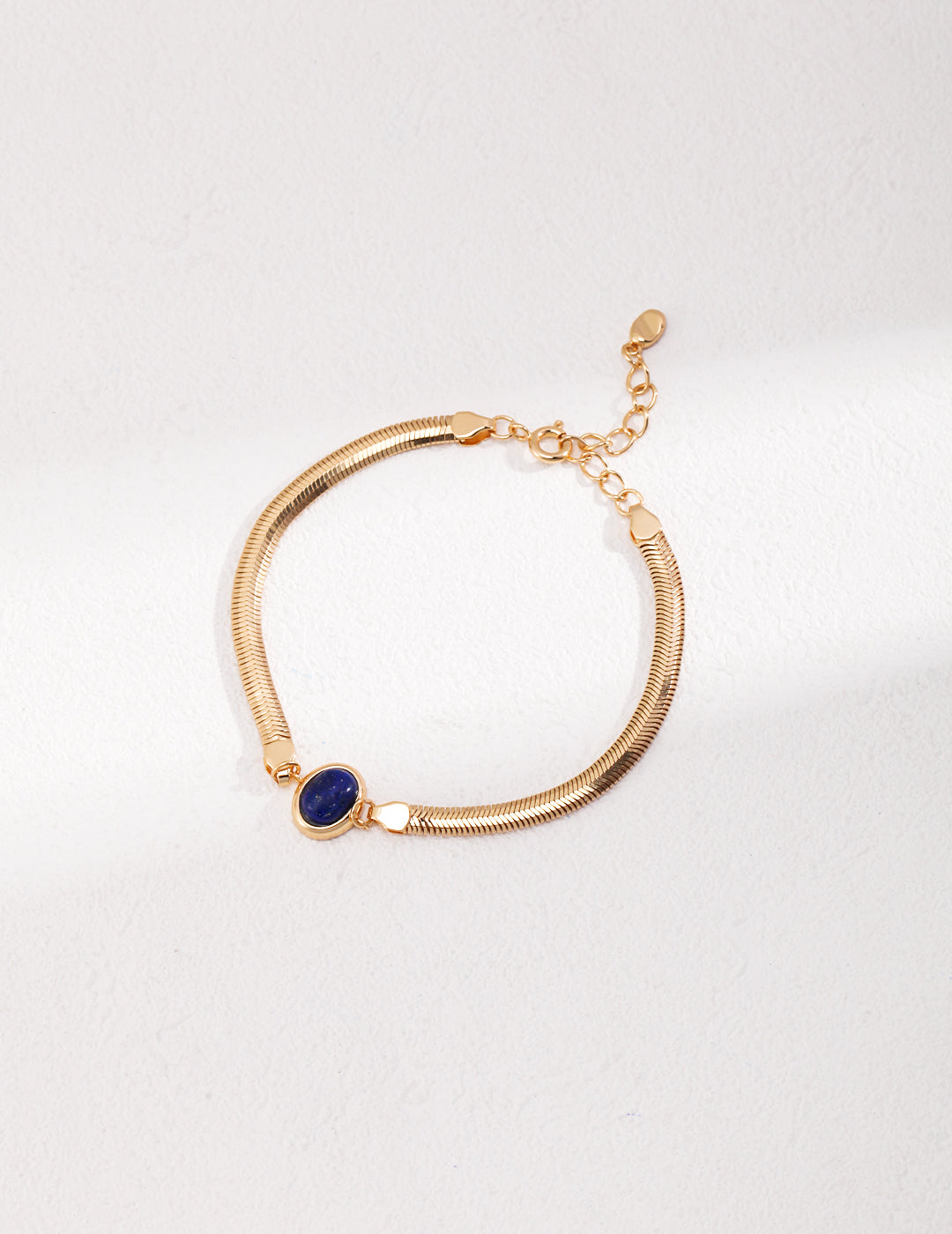 Apple of My Eye: Elegant Natural Lapis Lazuli/Tiger Eye Stone Bracelet