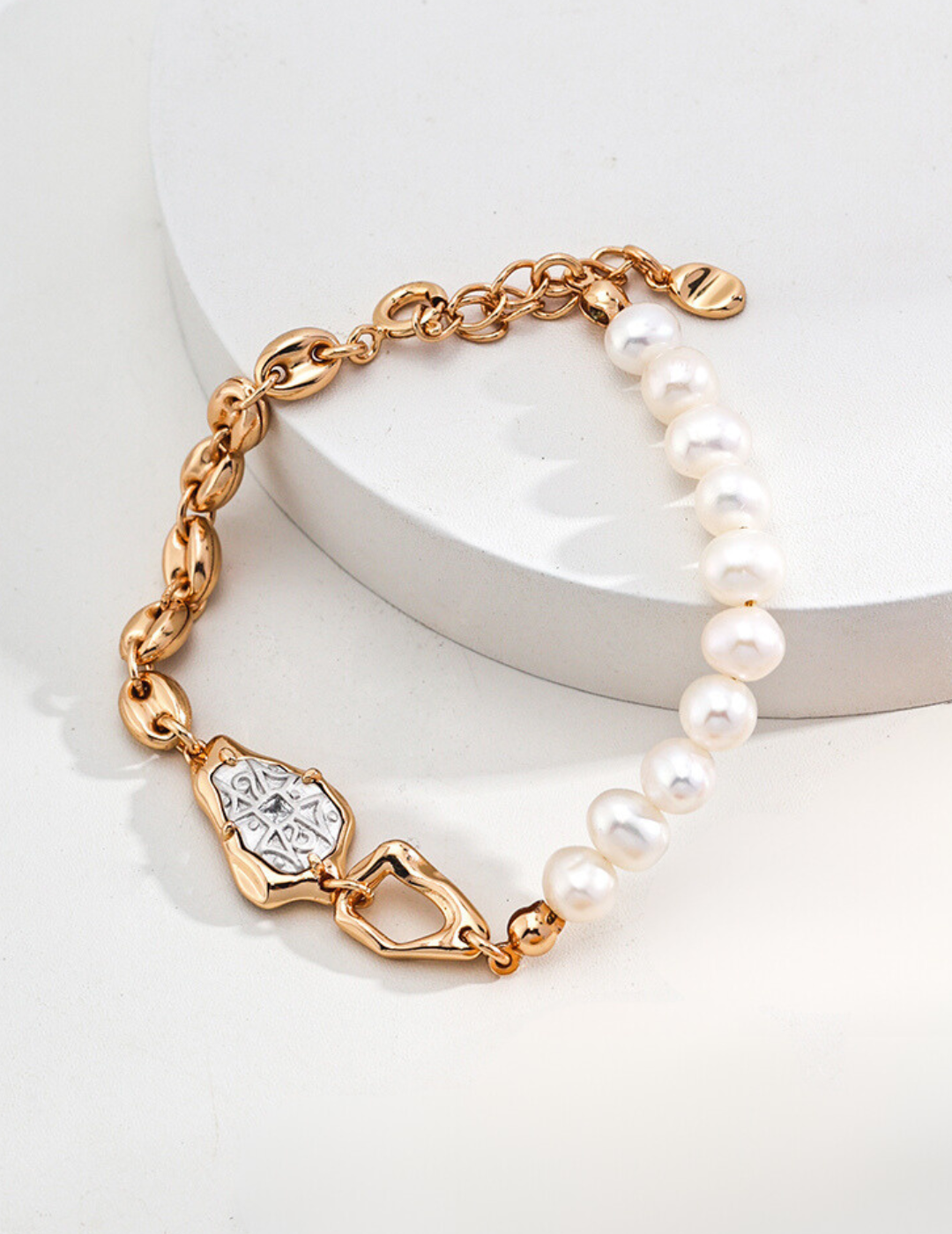 Elegant Silver Pearl Zircon Bracelet