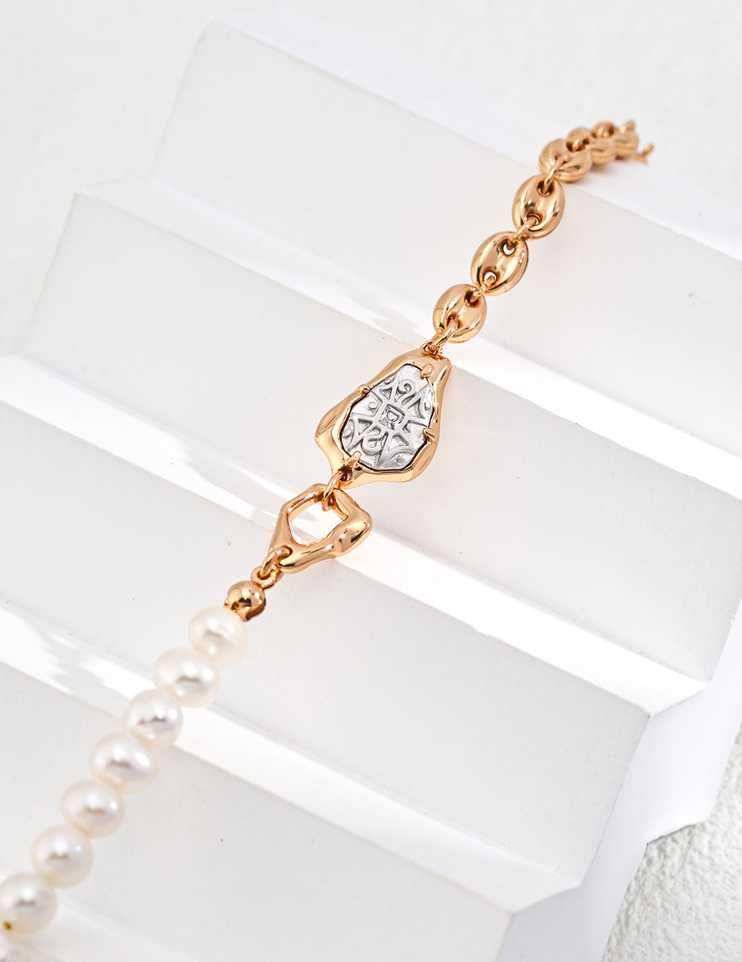 Elegant Silver Pearl Zircon Bracelet