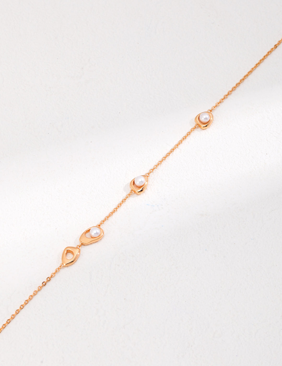 Golden Drops: Elegant Natural Pearl and Sterling Silver Necklace